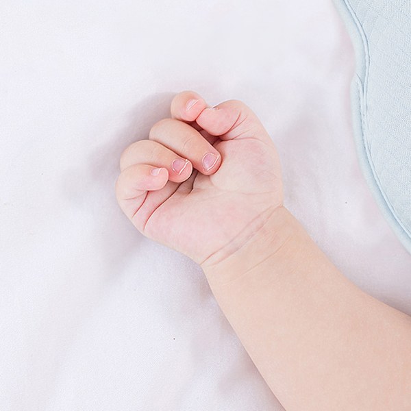 Baby Shaping Pillow Forhindre Fladt Hoved Bjørn Form Memory Skum Fugttransporterende 3D Ammepude Blå