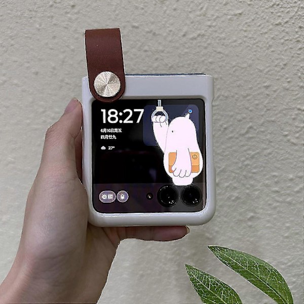 Beskyttende PU læderetui kompatibelt med Motorola Razr 40 Ultra - Håndrem inkluderet Sort