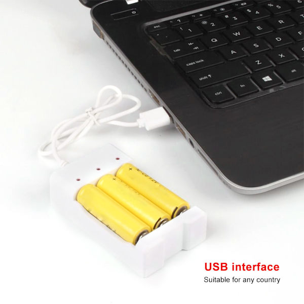 A03 Hvid ABS Miljøvenlig høj temperatur modstand 3 slot USB oplader Opladning til Aa AAA batteri