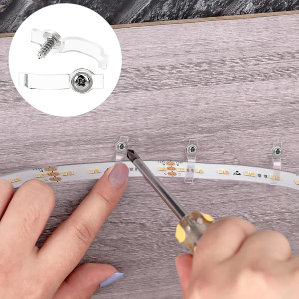 100 fastgørelsesklemmer til udendørs LED-strips, med 100 10 mm skruer.