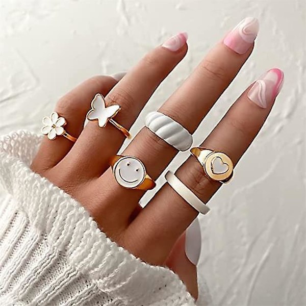 Søte Ringer Estetiske Ringer for Jenter Kvinner Y2K Preppy Smykker Stablebare Ledd Fingerringer for Tenåringsjenter Gull Hvit Rosa Grønne Ringer