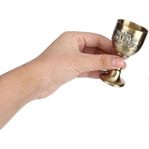 Europeisk Bägare Metall Präglad Vinkopp Konst Hantverk Heminredning Ornament