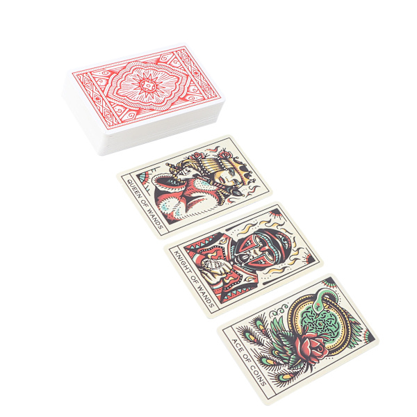 Kannettavien Tarot-korttien kysymyksiin vastaaminen interaktiiviseen peliin aloittelijoille ja kokeneille lukijoille