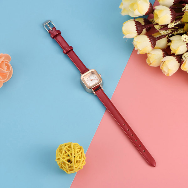 Moderiktigt kvinnligt watch i kvarts analogt PU-armbandsur (röd)