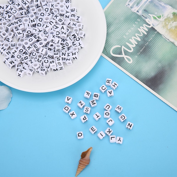 500 stk. Akrylperler Firkantede DIY Håndlavede Perletilbehør Engelsk Alfabet 6mm (Hvid)