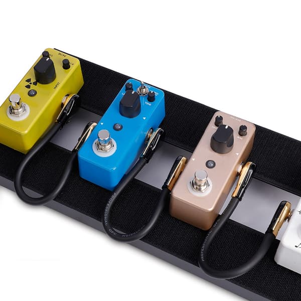 Gitarpedalkabel Svart Gullfarget Rettvinklet Plugg Musikkinstrumenttilbehør 33cm Lengde