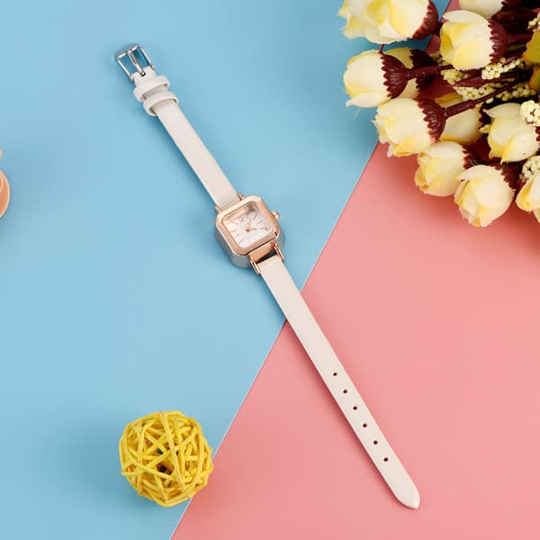 Moteriktig dame Quartz armbåndsur Analog PU-stropp armbåndsur (Hvit)