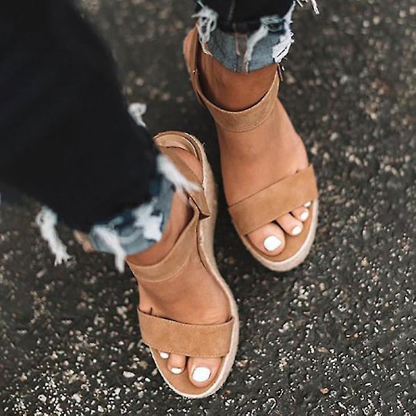 Brun Platform Kile Hæl Sandal med Ankelrem og Nitter EU 41