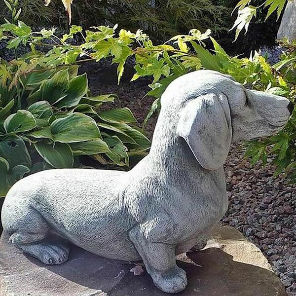 Hage Hunde Statue Ornament Realistisk harpiks Dyreskulptur for utendørs dekorasjon Hundeelsker gave