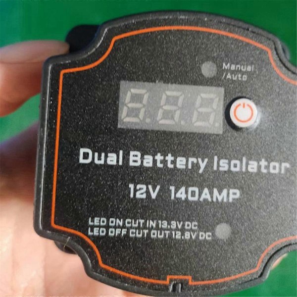 Smart Dual Batteri Isolator 12V 140A Digital Spänningskänsligt Relä
