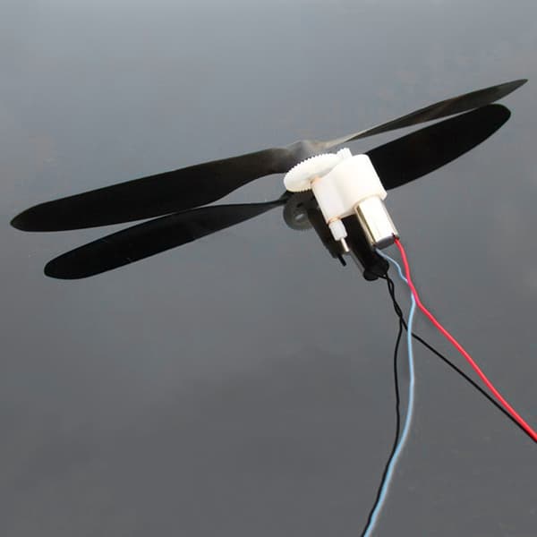 Fjärrkontroll Flygplan Kärnlös Motor Höghastighetsväxellåda Propeller för RC Leksak 8520