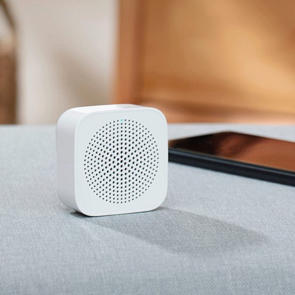 Bluetooth -kaiutin Ääniohjaus Ladattava HiFi-kannettava pieni langaton kaiutin kotitoimistoon