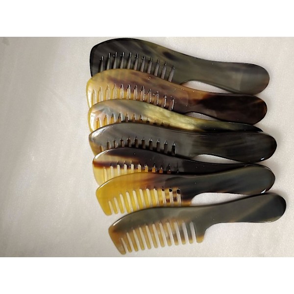 Leveähampainen sarvikampa, antistaattinen, paksuille tai ohuille hiuksille, 16 cm