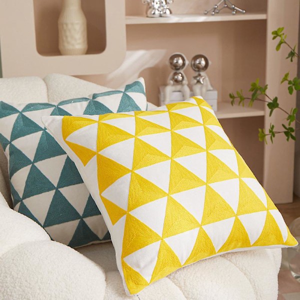Sett med 4 Enkle Dekorative Putetrekk 45 x 45 cm Myke Slitesterke Firkantede Putetrekk med Geometriske Trykte Mønstre