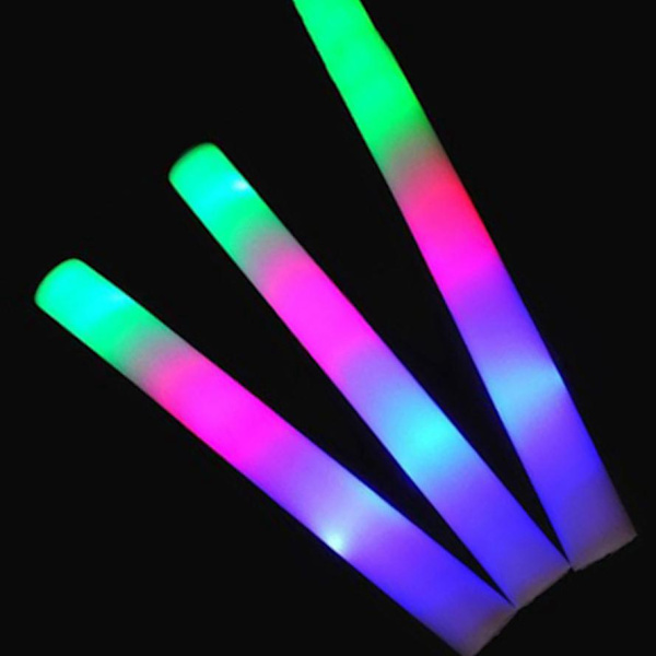 LED Skumstenger i Bulk, 10 stk Fargerike Blinkende Glow Sticks til Fester, Bryllup, Raves, Konserter, Camping