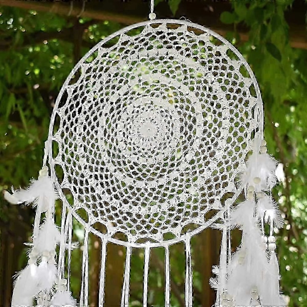 Stor drømmefanger i boheme-stil med hvide fjer, macrame vægophæng