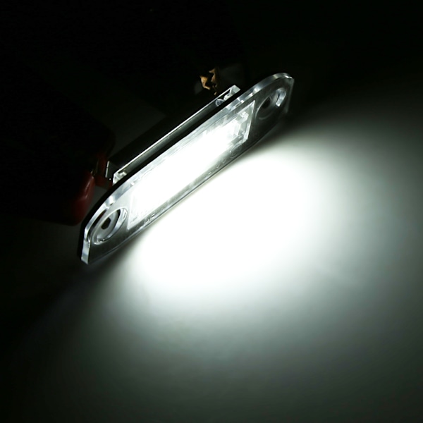 2x LED-nummerplåtsbelysning för Volvo S40 S60 S80 XC60 XC70 XC90
