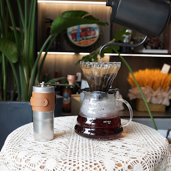 Mini Håndkvern i Rustfritt Stål med Keramisk Kvern - Bærbar Håndkvern for Kaffe Ideell for Camping