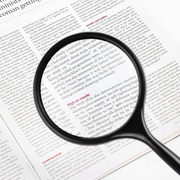 Musta käsikäyttöinen luku-suurennuslasi 2,5x seniorille ja lapsille