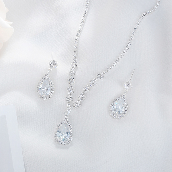 Halsband och örhängen set för kvinnor vackra strass smyckesset halsband set för fester årsdagar