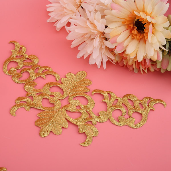 4 STK Broderet Patch Syning Klud Sticker DIY Applikation Håndværk Dekoration Tøj Tilbehør Pagoda Form Guld