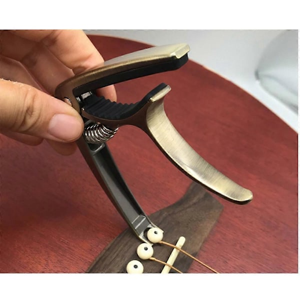 1 STK Guitar Capo, Pro Alloy Guitar Capo med Skruejusteringsknap til Akustisk og Elektrisk Guitar, Ukulele, Bas og Banjo.