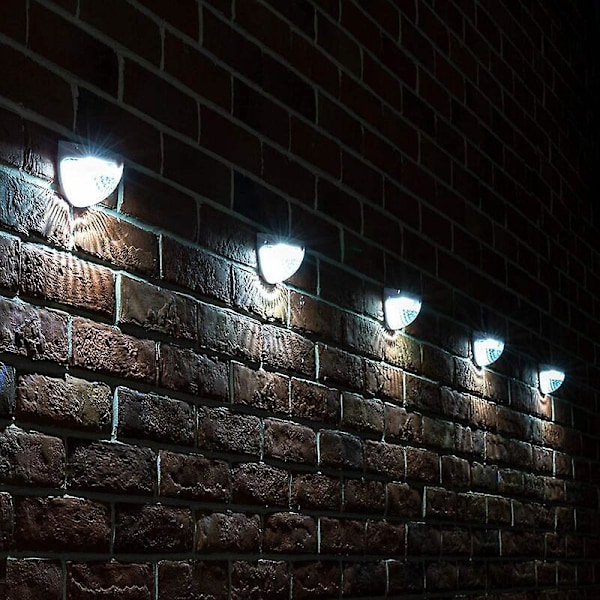 2-pack Solcellsdrivna LED-vägglampor Vattentäta Utomhus Trädgård Staket Solenergi Gård Trappsteg Dekorativa Belysningslampor (Vitt Ljus)