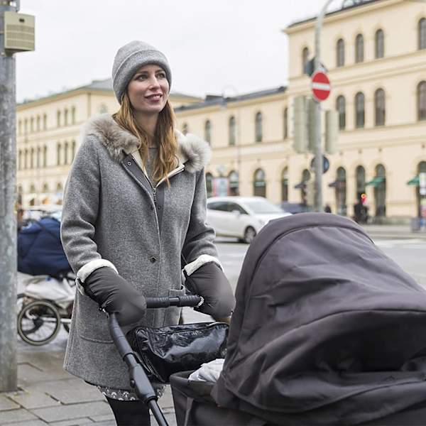 Pehmeät, lämpimät ja vedenpitävät käsineet lastenvaunuihin, pyörään ja pyörätuoliin