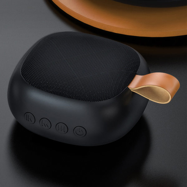 Sports BT Speaker Subwoofer Batteridrevet Bærbar Outdoor Mini Sports BT Speaker med batteri for Outdoor Black