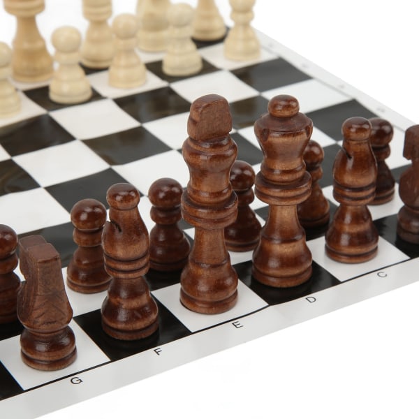 Bærbart sammenleggbart sjakkbrettspillsett med 32 deler - perfekt for feriefester!