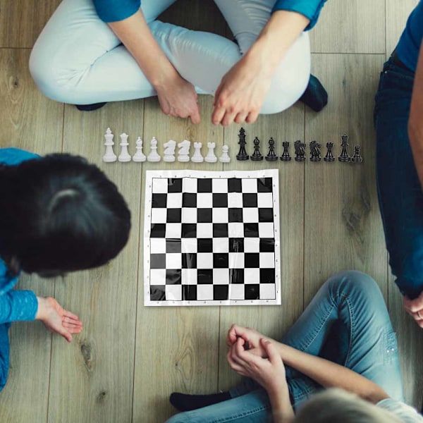 Portable Plastic International Chess Board Set Schackbräde för festaktiviteter (vit)