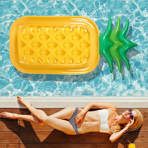 Ympäristöystävälliset puhallettavat ananas-ilmapatjat kelluva vesityynyvuode