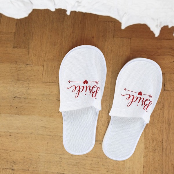 5 par engangsbryllupsfestslippers med brudemønster - fotorekvisita