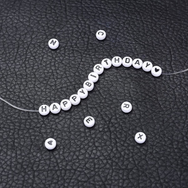 Sorte akryl terning alfabetperler til gør-det-selv smykker - tilbehør til halskæde armbånd