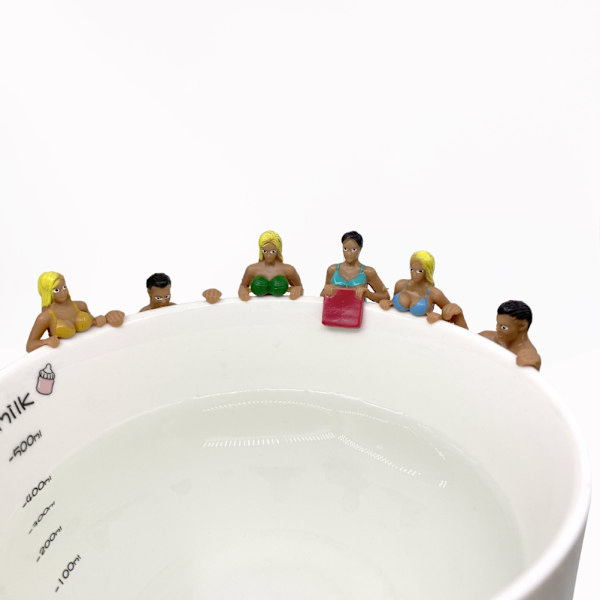 8 kpl Mini-figuuri kuppi reunan riipus koriste kuppi reuna hahmo myrkytön kestävä mini nuket juomakumppani