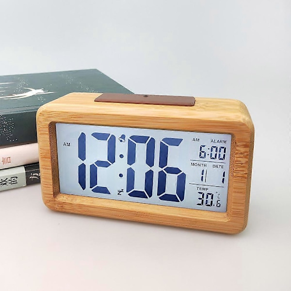 Digital Väckarklocka, Träväckarklocka med Stor LCD-bakgrundsbelyst Display, Temperatur, Snooze-funktion, Ljussensor, 3 AAA Batteridriven