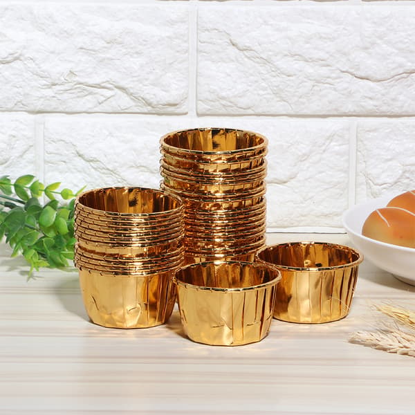 50 stk. dobbeltsidede krøllede papirkopper, varmebestandige bageforme til muffins (guld)