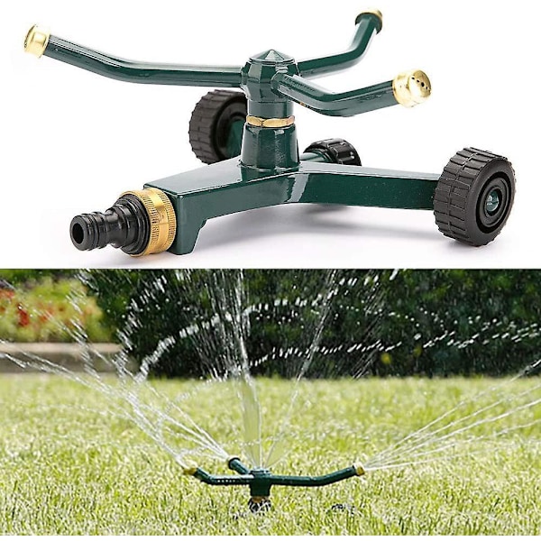 Kolmihaarainen metallisprinkleri pyörillä varustetulla jalustalla