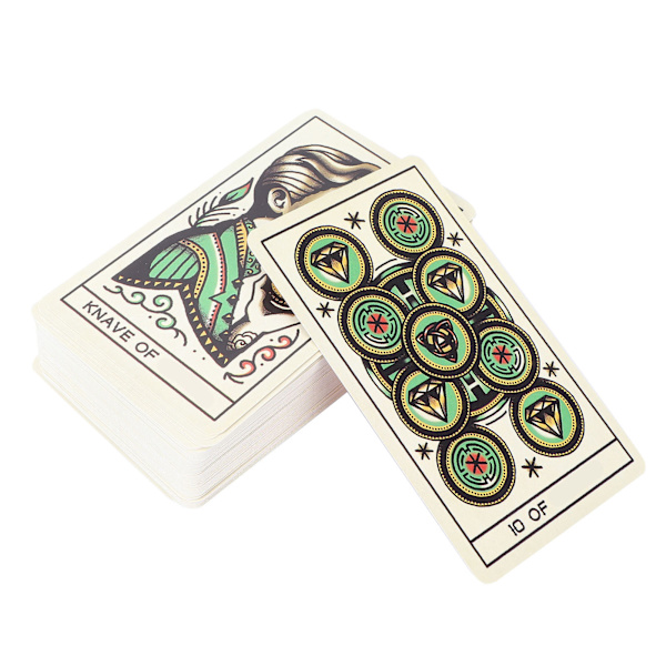 Kannettavien Tarot-korttien kysymyksiin vastaaminen interaktiiviseen peliin aloittelijoille ja kokeneille lukijoille