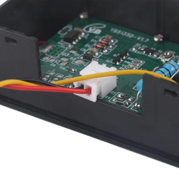 YB5135DB LCD Digital Display Tretrådsspänningsmätare Monitor Voltmeter