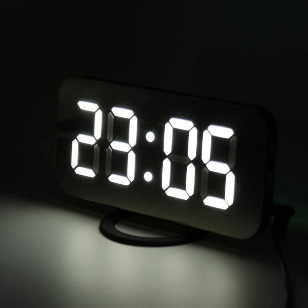 Modern LED-spegel digital väckarklocka med 2 USB portar, justerbar ljusstyrka, svart