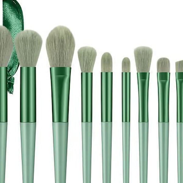 13 kpl Set Meikkisiveltimet Tool Kit Handheld Soft Blending Cosmetics Harjasarja kasvopuuteriin peitevoide Vihreä