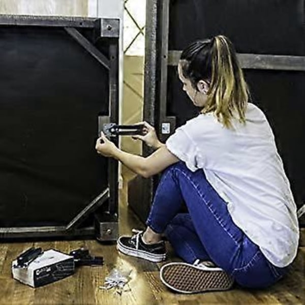 (4-pak) Sofaklemmer i stål, skridsikre sektionsforbindere til glidende sofaer - Forhindrer gulvridser og store huller i din sofa med nem installation