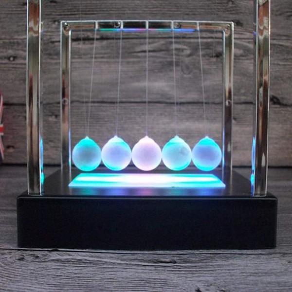 Newtons Swing Ball LED-valo Newtons Science Kids Lelut Tasapainopallot Pöytälelut Kodin ja toimiston sisustus