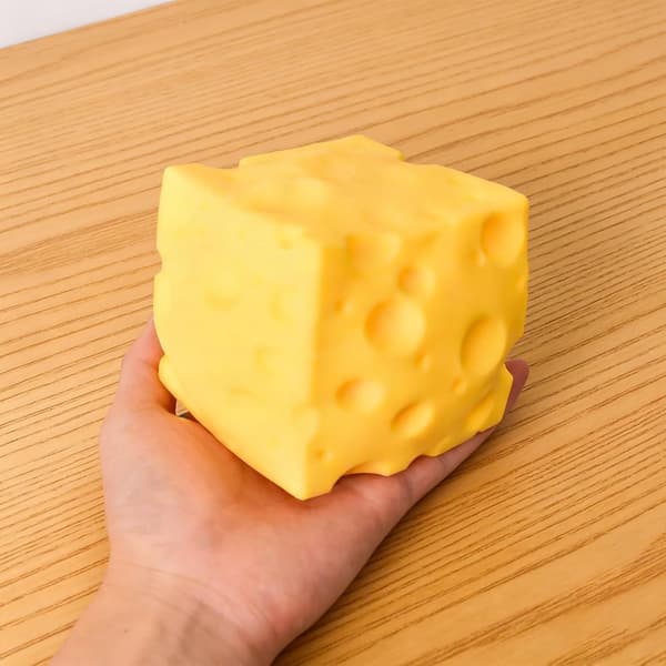 Ost Squishy, Saltet Smør Design Stressaflastende Squishies til Skrivebord, Replika Sensorisk Fidget til Voksne, Sjovere (10cm) 10