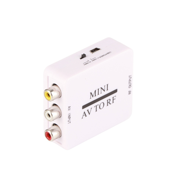 AV-RF-muunninlaatikko TV-signaalin kytkin RF 67,25Mhz 61,25Mhz AV-RF