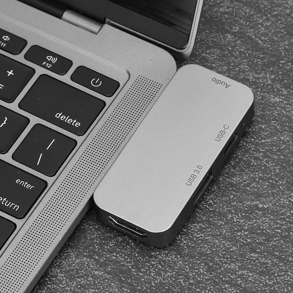 4 i 1 USB-C Hub Grå Multifunktionell Expansionsdocka Typ-C till HDMI-kontakt 60W PDGrå