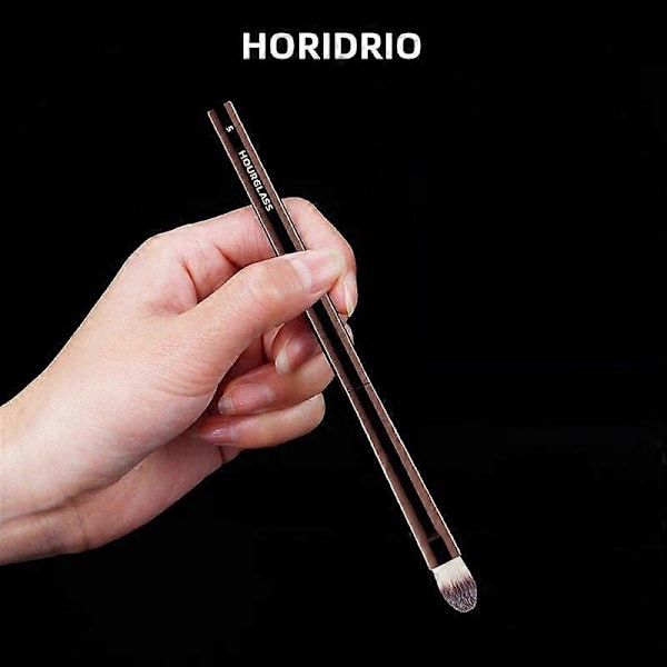Hourglass Sminkborste Nr 5 Liten för Concealer Mjuk och Hudvänlig Fiber Täcker Skavanker Modedesign Ansiktsborste
