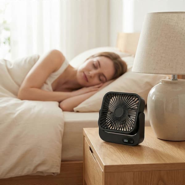 Genopladelig magnetisk ventilator 5000mAh, 5-trins lydsvag bærbar rejseventilator godkendt til krydstogtskibe med digitalt display White