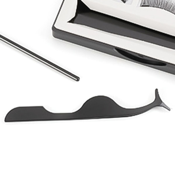 Magnetiska falska ögonfransar set självhäftande 4 par falska ögonfransar kit med pincett borste svart